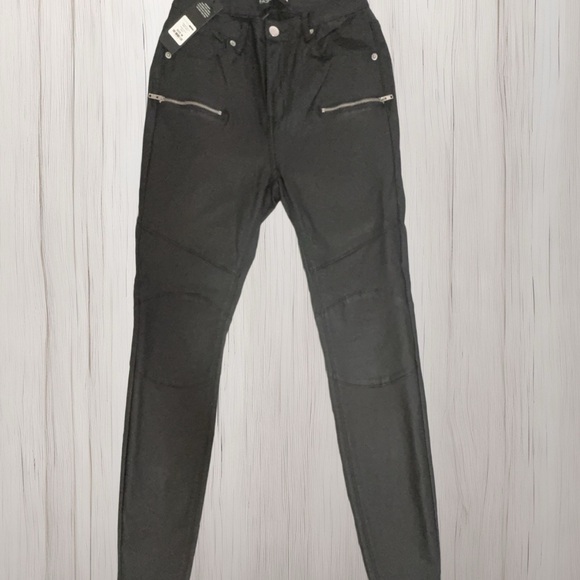 Fashion Nova Pants - Fashion Nova Caliente Skinny Pant - Black